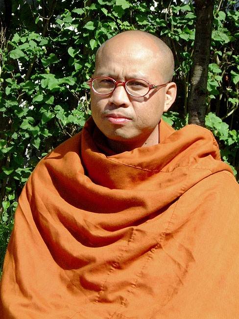image/buddhistisk_munk-10.jpg