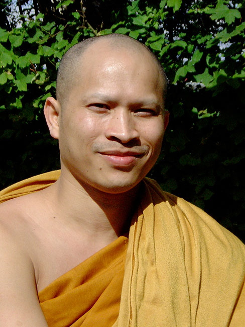 image/buddhistisk_munk-11.jpg
