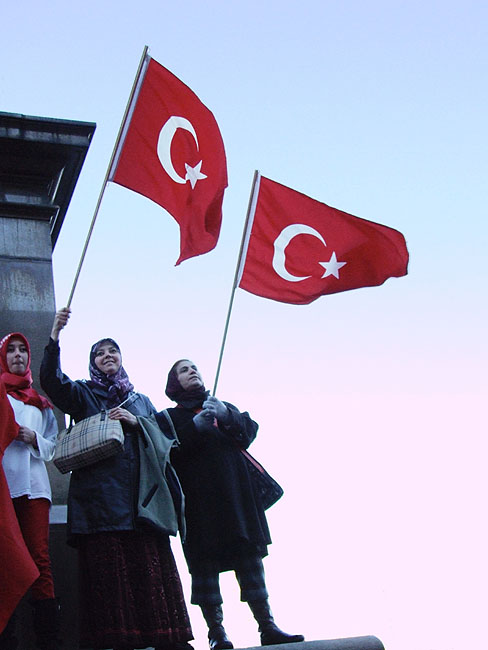 image/tyrkisk_demonstration-20.jpg