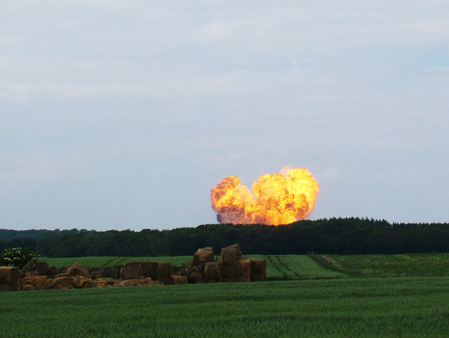 image/gaseksplosion-03.jpg