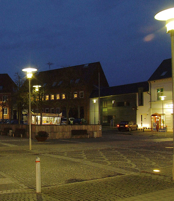 Panorama - Natfoto af juletræet på torvet i Frederikssund