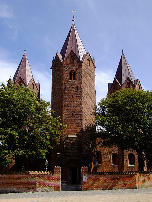 image/kalundborg_kirke-690.jpg