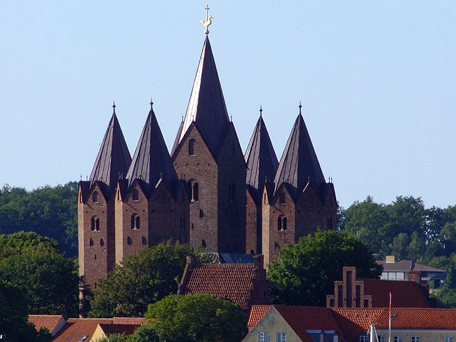 image/kalundborg_kirke-730.jpg