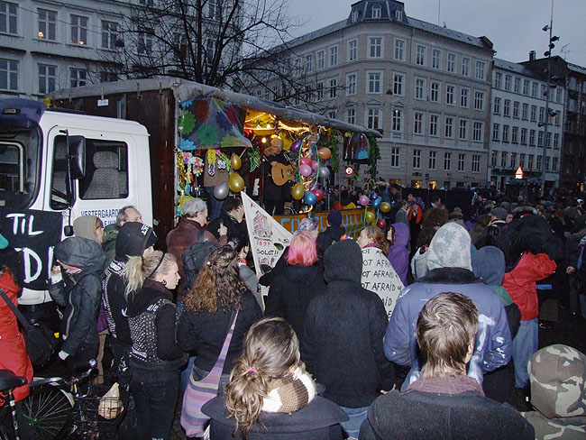 image/ungdomshuset_demo-012.jpg