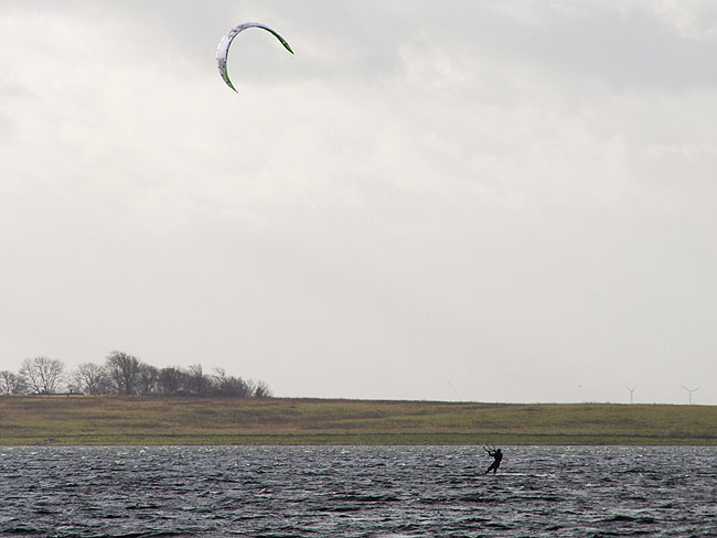 image/kitesurfer-856.jpg